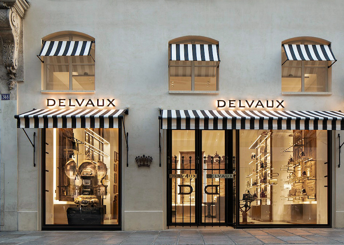 Bespoke awnings for Delvaux in Paris