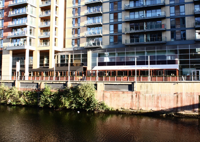 Fremantle Sepele® terrace awning for Spinningfields canal side development