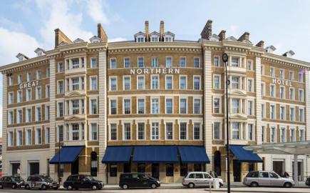 Bespoke curved Victorian Awning®s sit flush to the contour of The Great Northern Hotel
