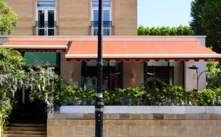 Signature Folding-Arm Awning for La Môme Restaurant, London